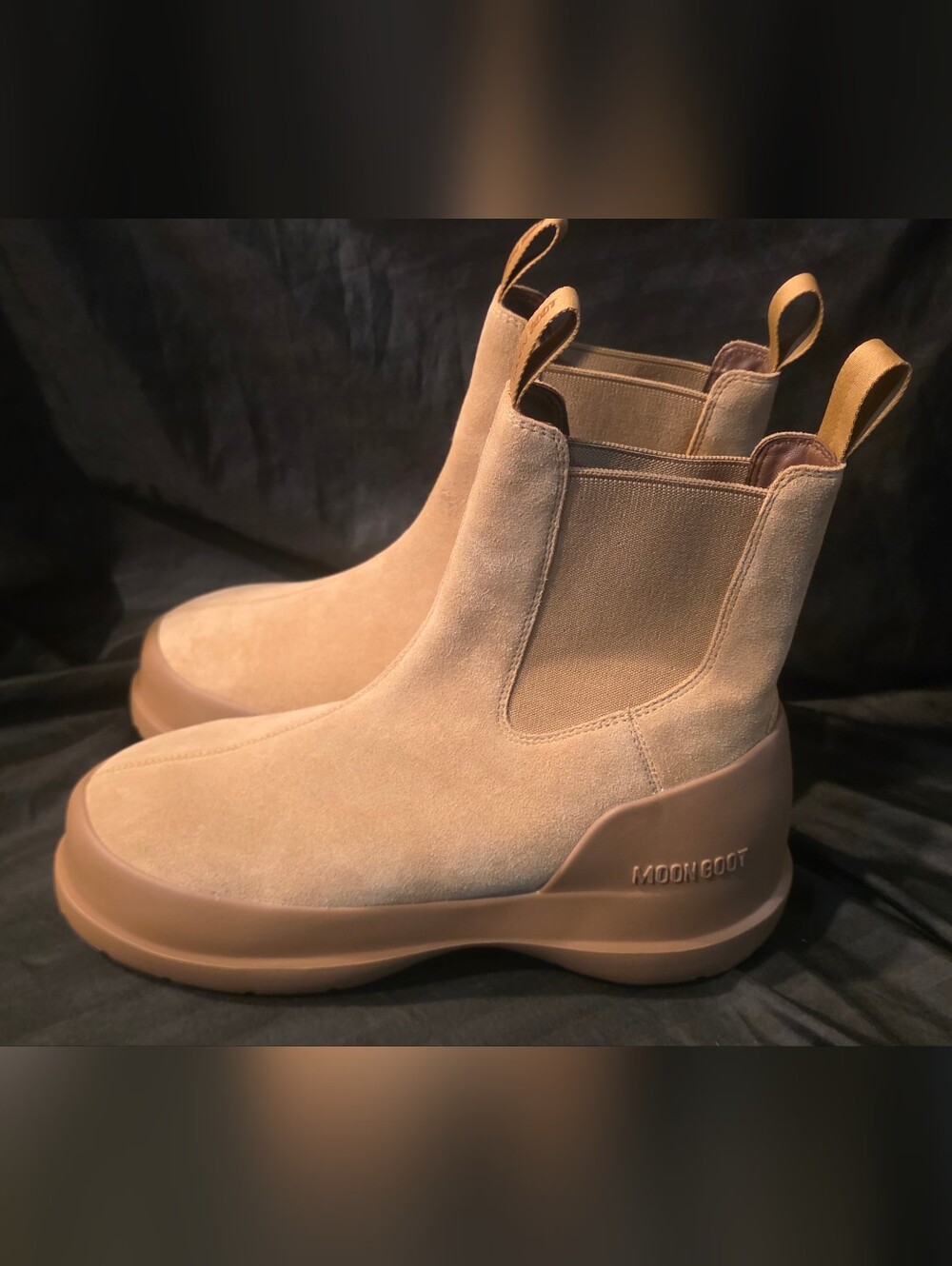 Moon Boot Women's Luna Suede Chelsea Boots Caramel US Size 9.5 NWOB Defect
